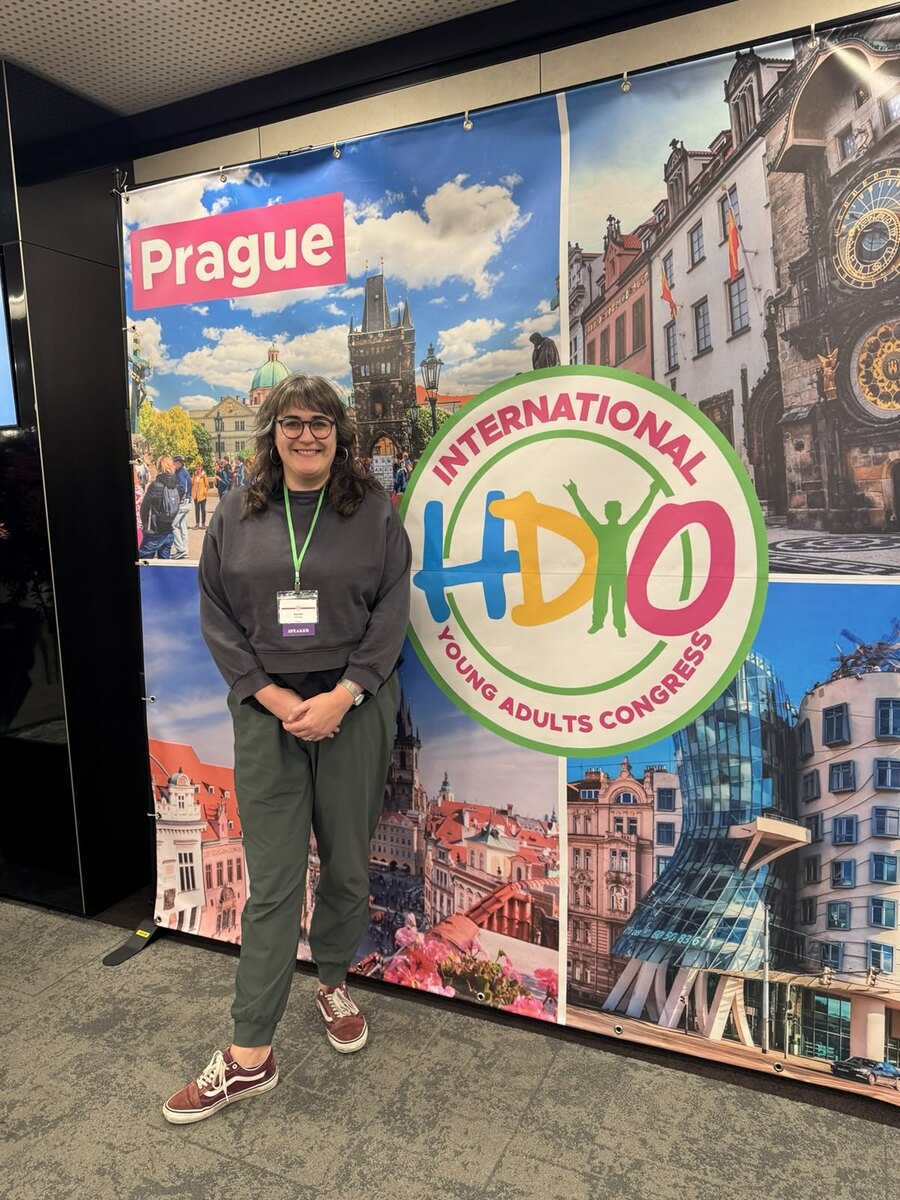 HDBuzz's Dr. Rachel Harding delivered two talks at the event - one on Huntington's disease research terminology, and a research breakdown of the exciting updates and advances we've had over the past year.